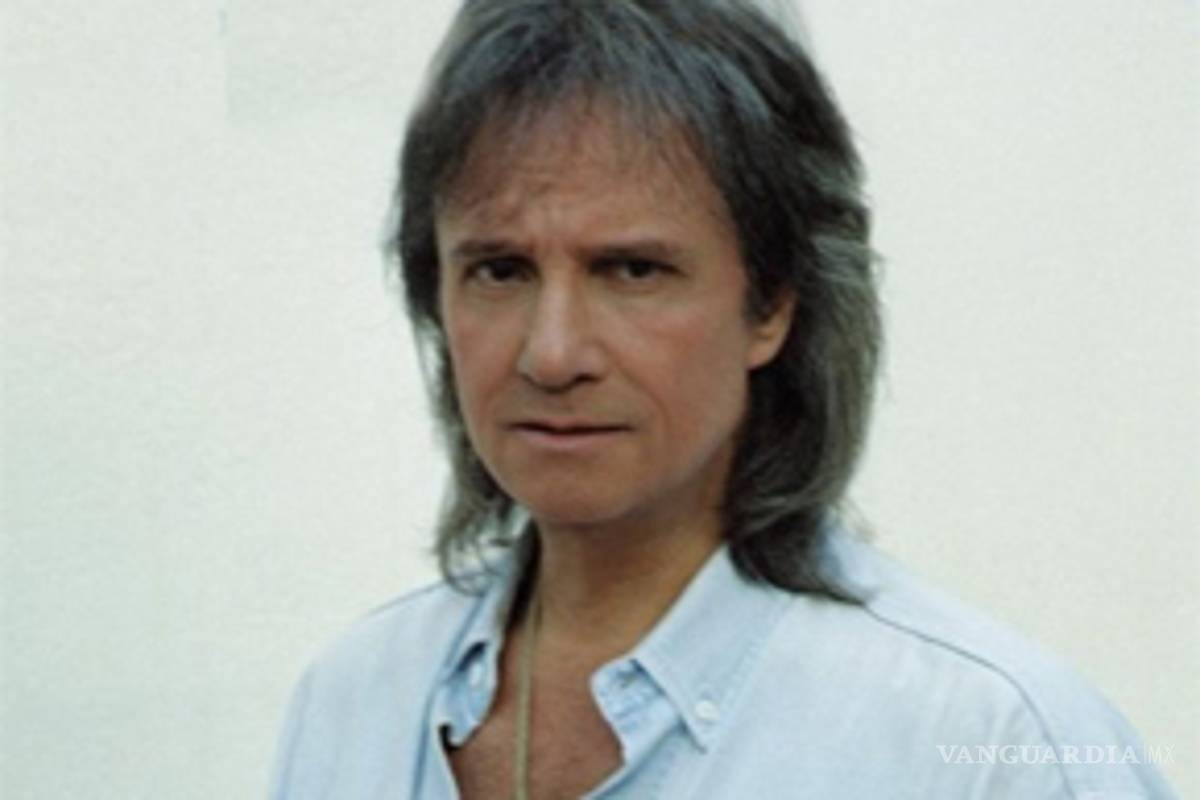 Muere "Lady Laura", madre de Roberto Carlos