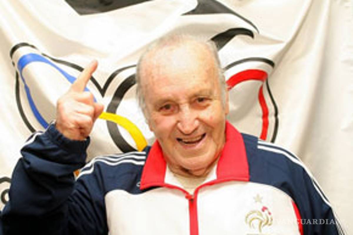 Capilla fue el mejor deportista de México: Mena