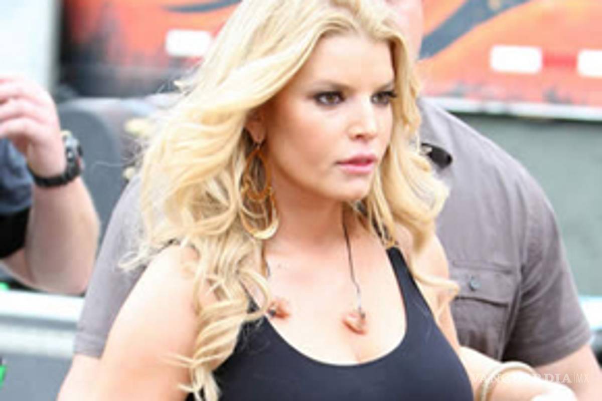 Jessica Simpson, orgullosa de su cuerpo
