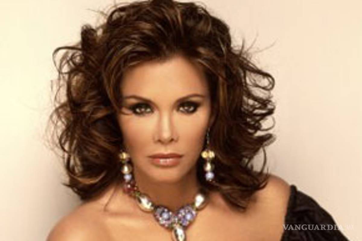 Muere hermano de Lucía Méndez