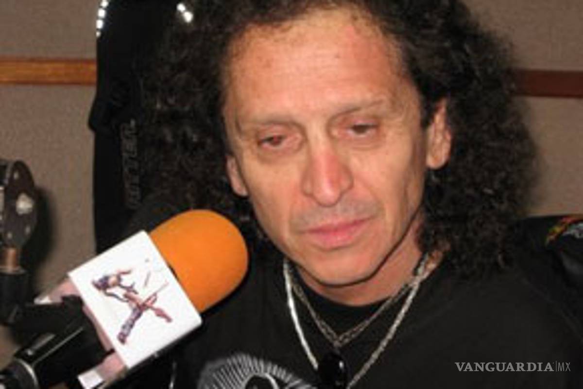 Alex Lora, sacado de onda por su hija