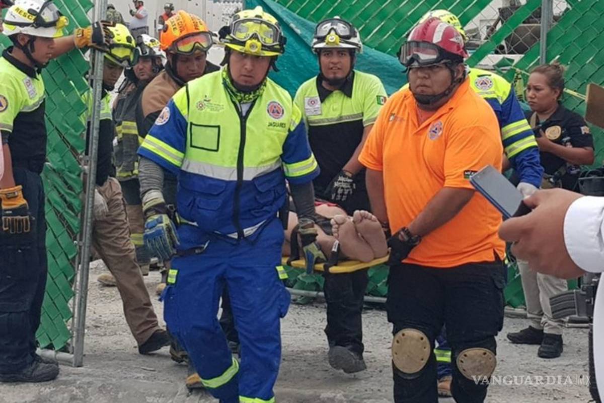 $!Rescatan a octava víctima de la plaza derrumbada en Monterrey