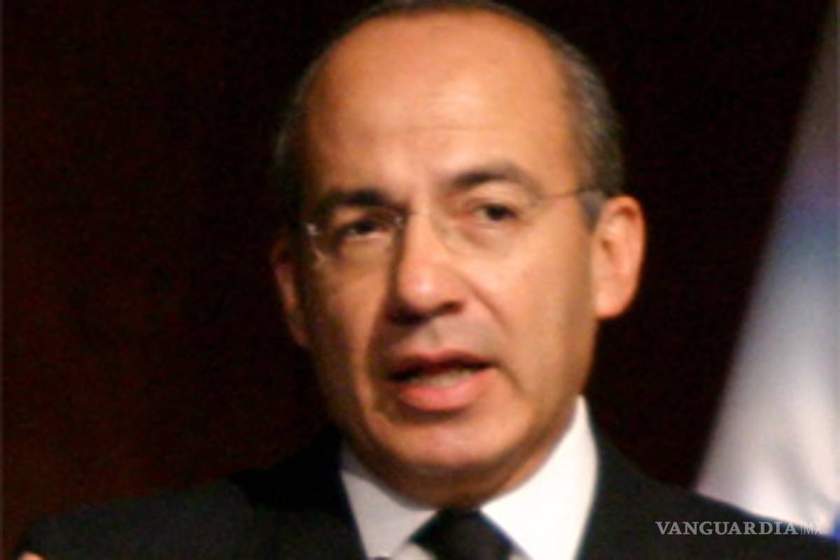 Se acabó la crisis, anuncia Calderón