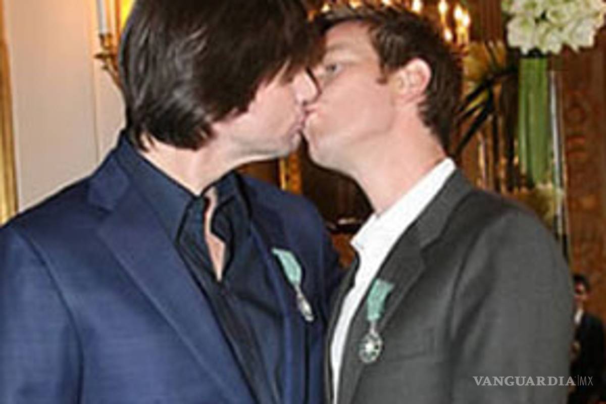Ewan McGregor y Jim Carrey viven historia gay
