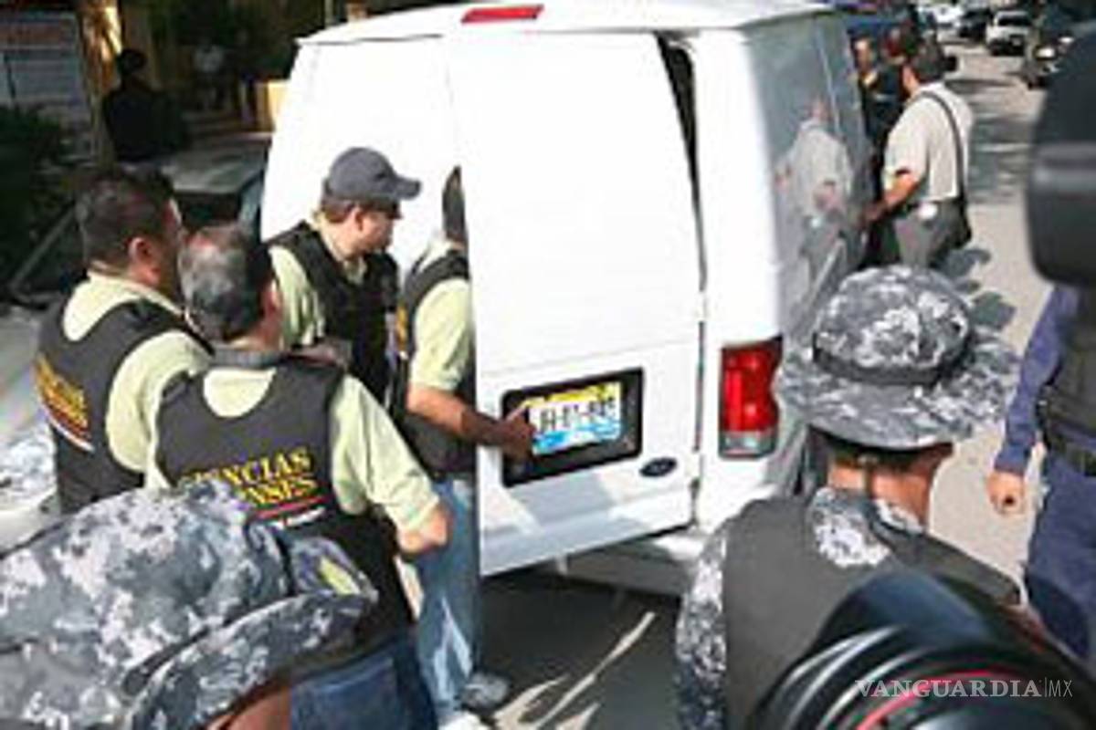 Desalojan escuela por falso explosivo en León