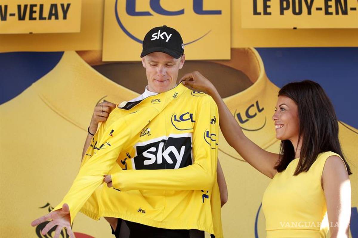 A pesar del susto, Froome mantiene el maillot amarillo