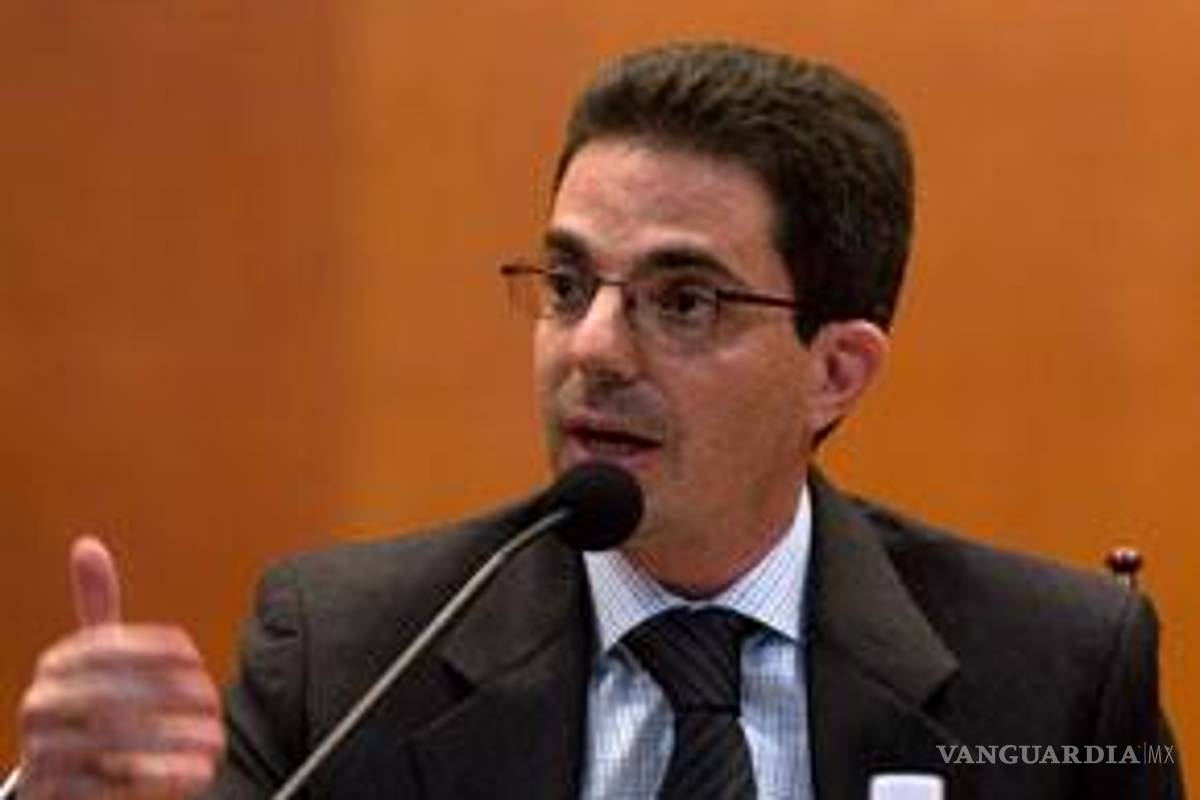 Tras el fiasco del caso Paulette, Bazbaz regresa 'a lo grande'