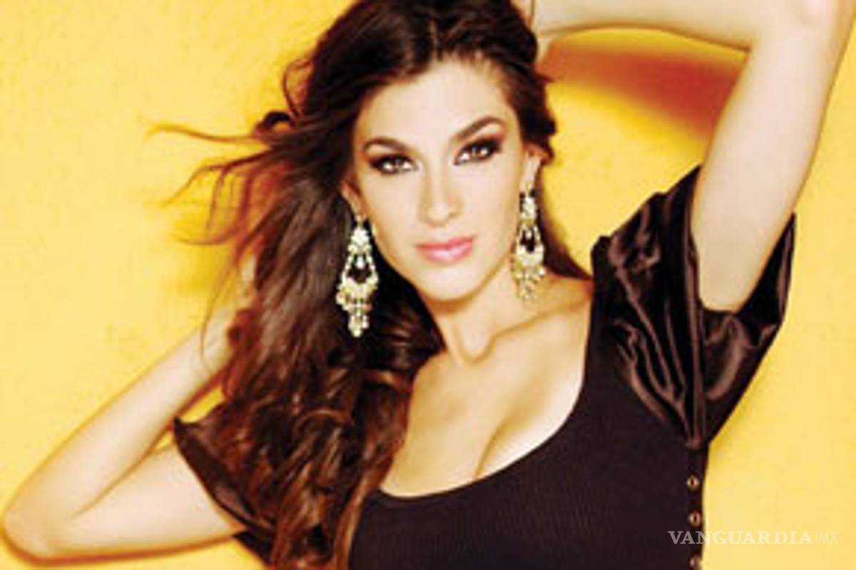 Ana Gabriela Espinoza, coronada Miss Internacional 2009 en China