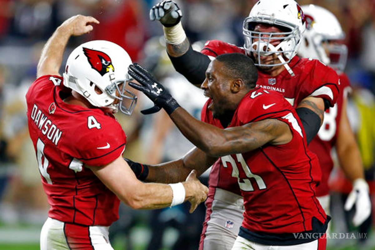 Cardinals sorprenden a Jaguars con gol de campo de último minuto