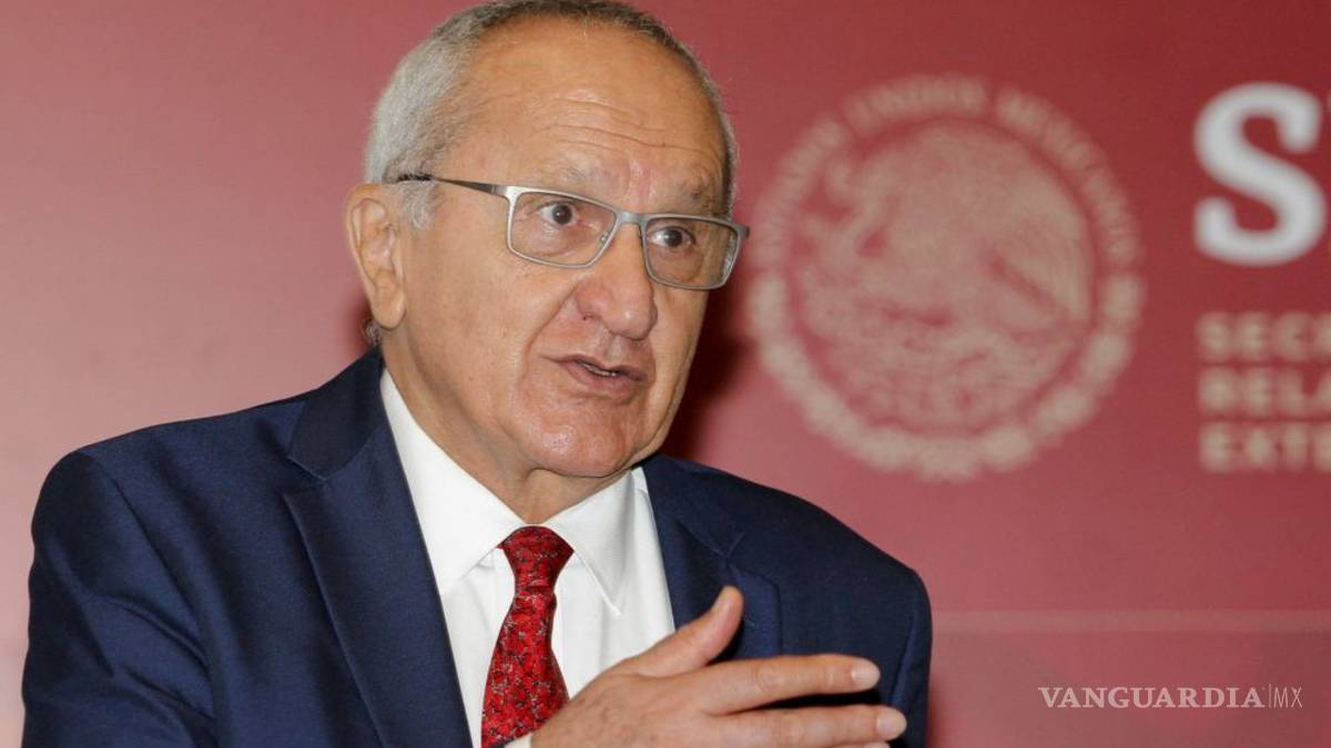 Jesús Seade viaja en clase business 'por recomendación del doctor'