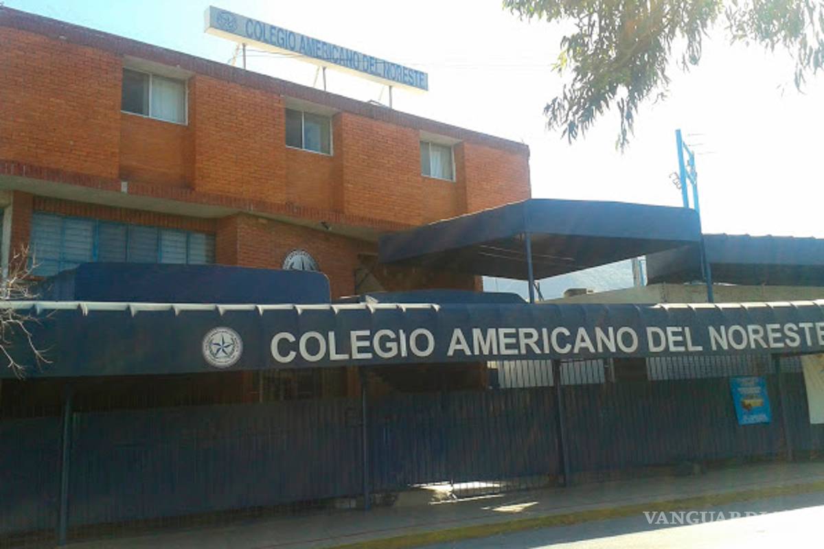 $!Estudiante dispara a su maestra y compañeros en Colegio Americano de Monterrey, hay 5 heridos