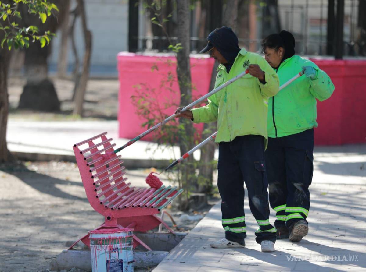 $!La plaza pública de la colonia Oceanía fue rehabilitada con trabajos de pintura y mejora de juegos infantiles y mobiliario urbano.
