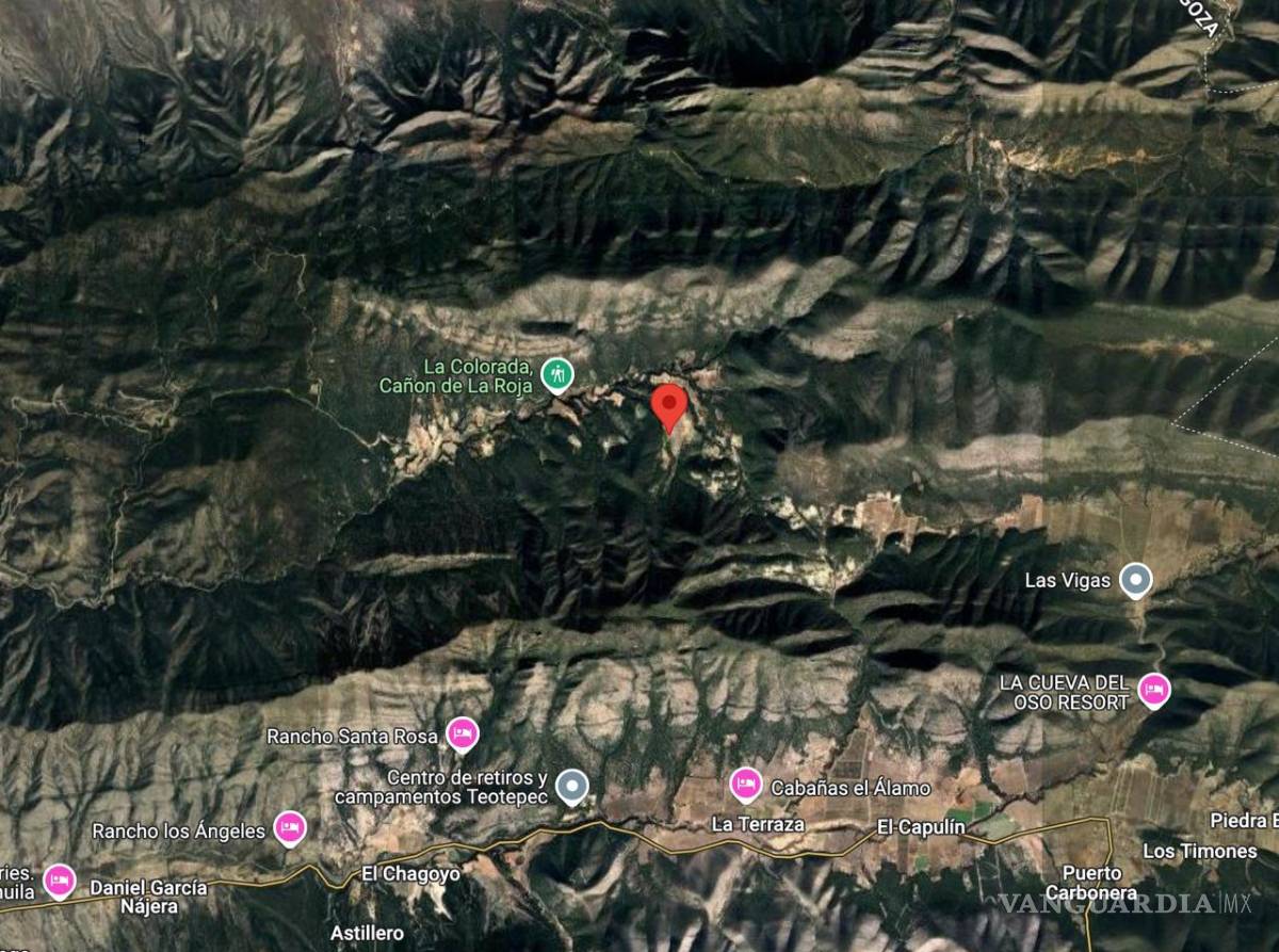 $!El desplome del helicóptero ocurrió en el Cañón de la Rioja, al norte de Arteaga, Coahuila, cerca de los límites con Nuevo León, según el reporte oficial.