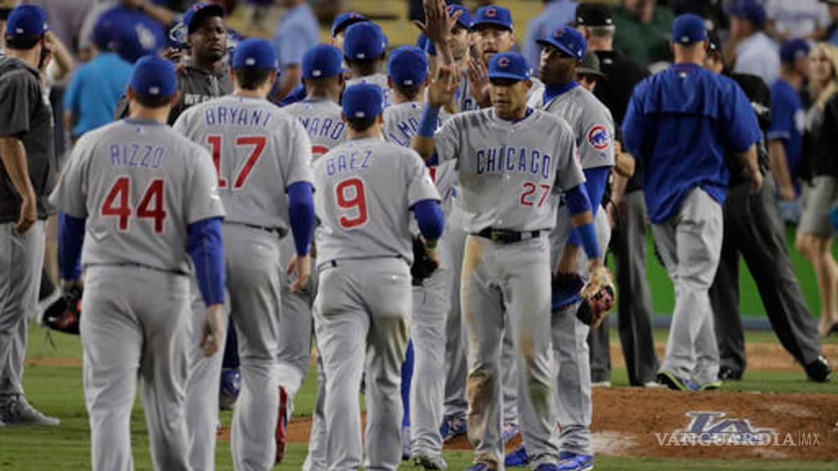 Cachorros pone contra la pared a los Dodgers