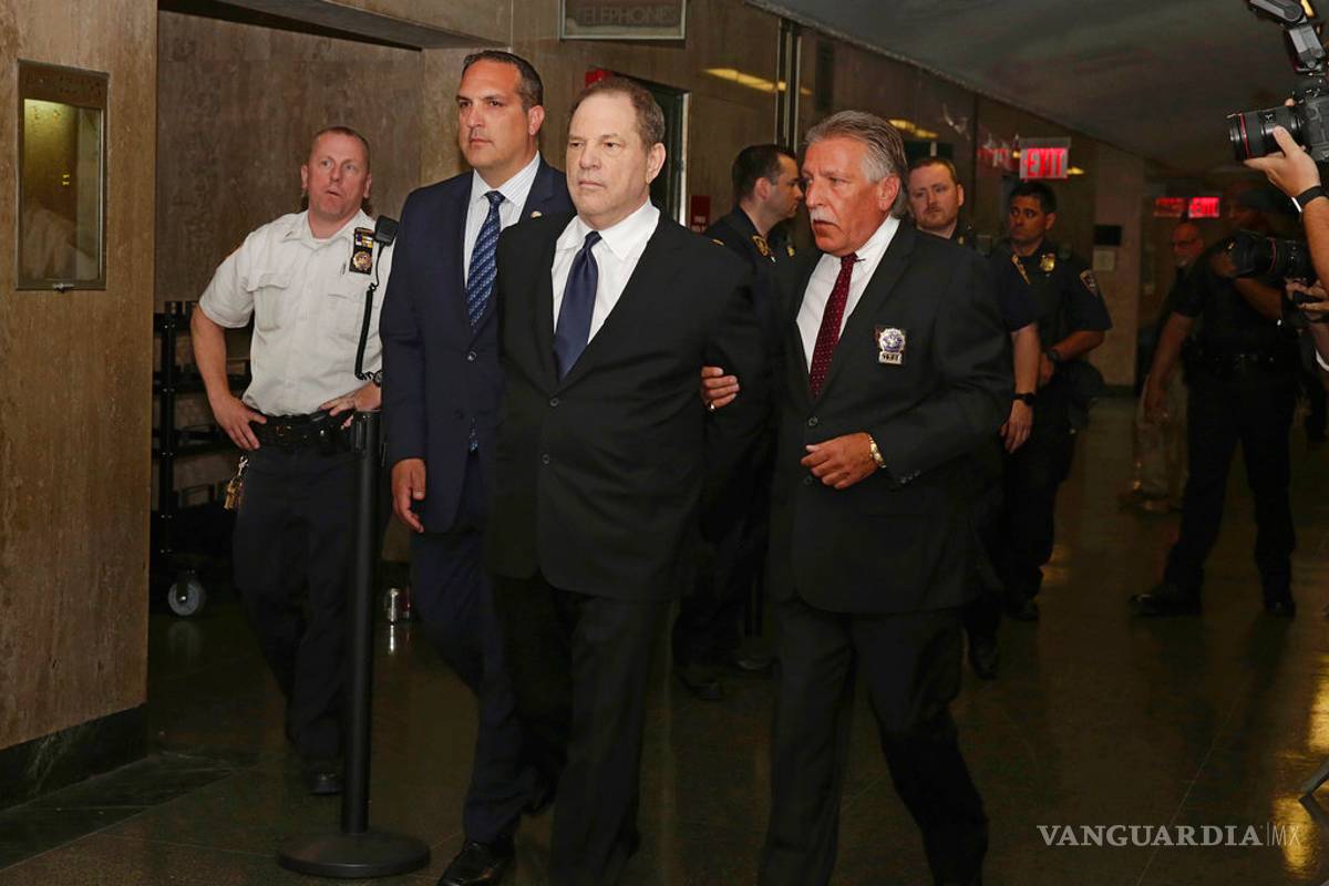 Queda en libertad Harvey Weinstein bajo fianza