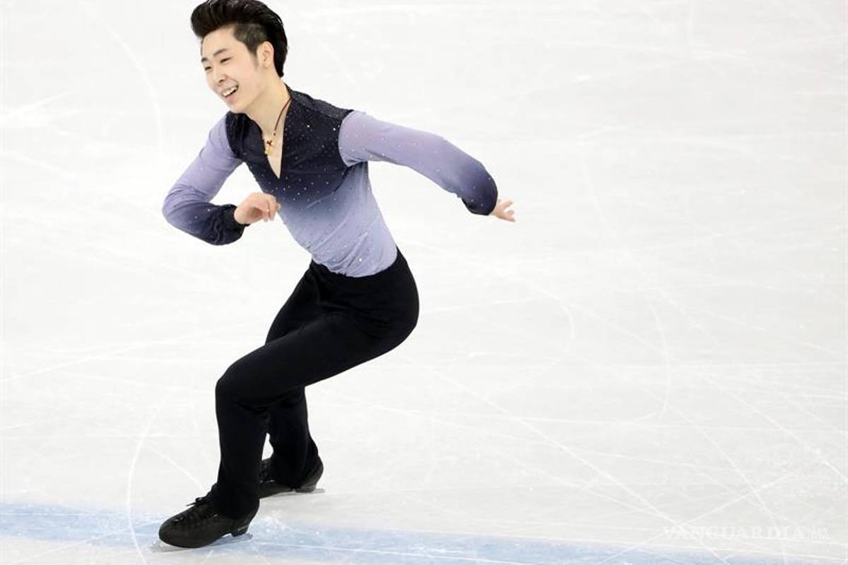 Patinador chino utiliza su 'lado oscuro de la fuerza' con rutina de Star Wars