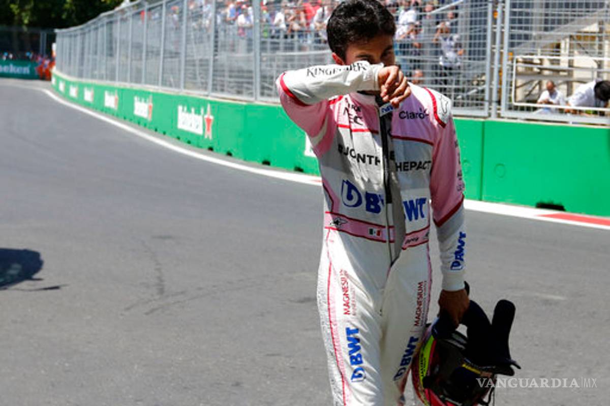 'Checo' Pérez choca con su compañero de equipo y abandona GP de Azerbaiyán