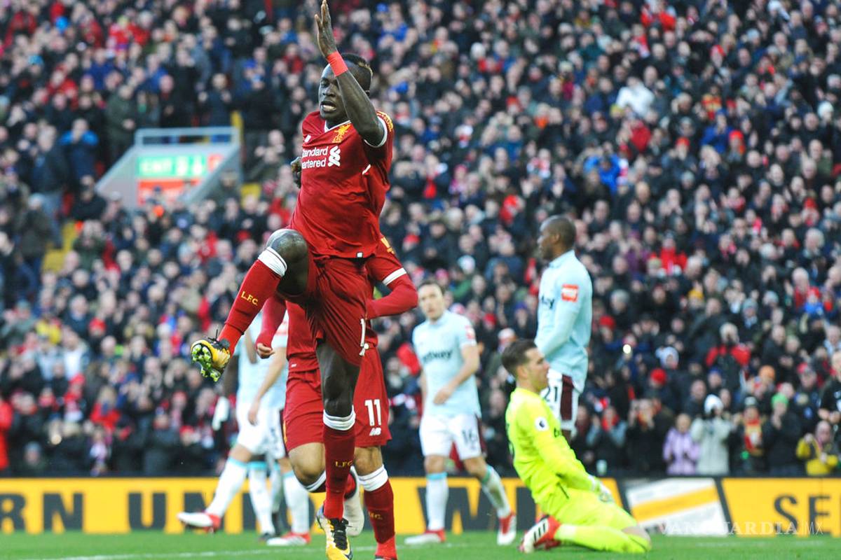 Liverpool borra del mapa al West Ham del 'Chicharito'