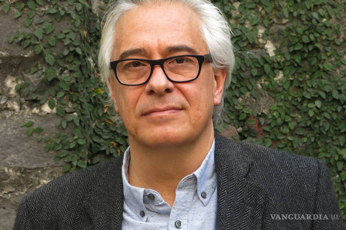 A mis novelas no les gusta entrar por la puerta, afirma Jordi Soler