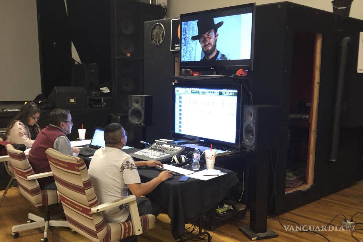 “Por un puñado de dólares”, emblemático western de Clint Eastwood es doblado al navajo