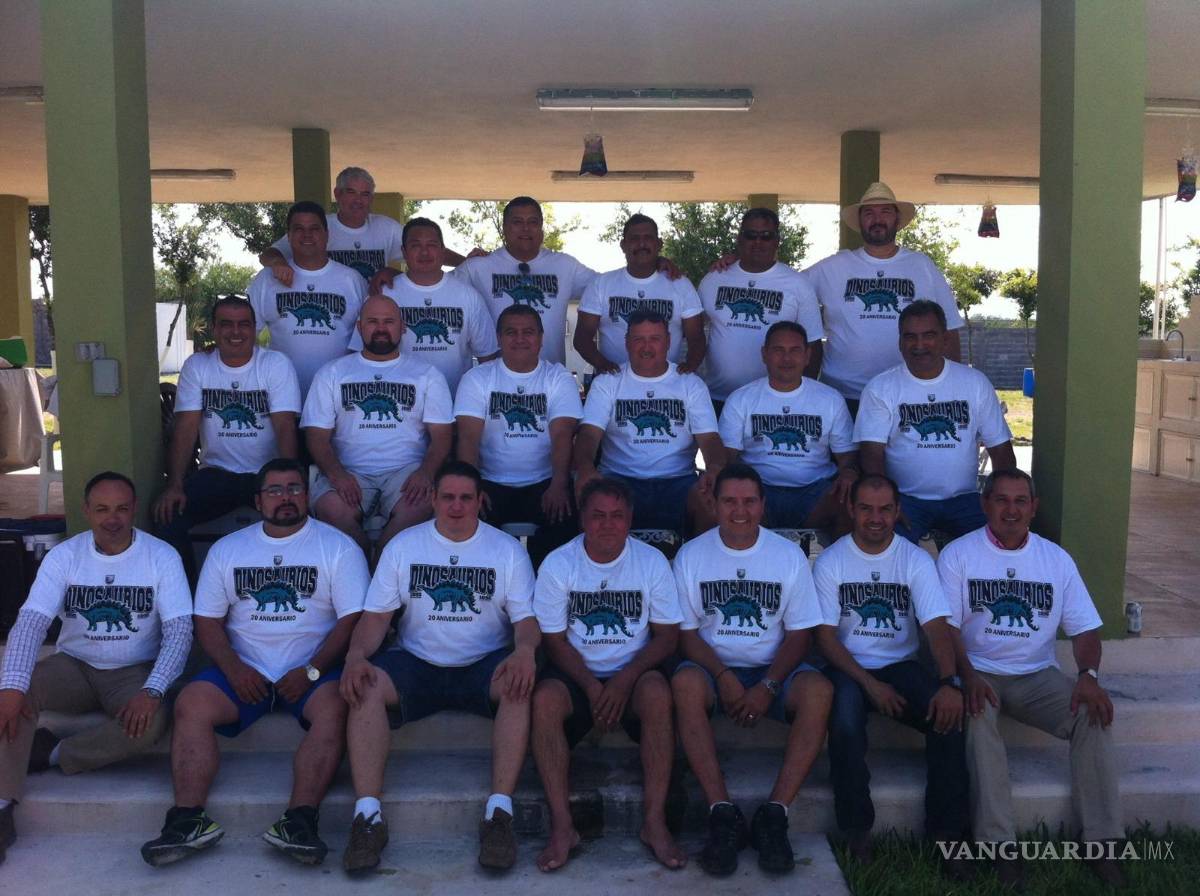 $!La Dinomanía invadió Saltillo: caravanas, televisión y gradas llenas acompañaron la breve pero intensa historia del equipo.