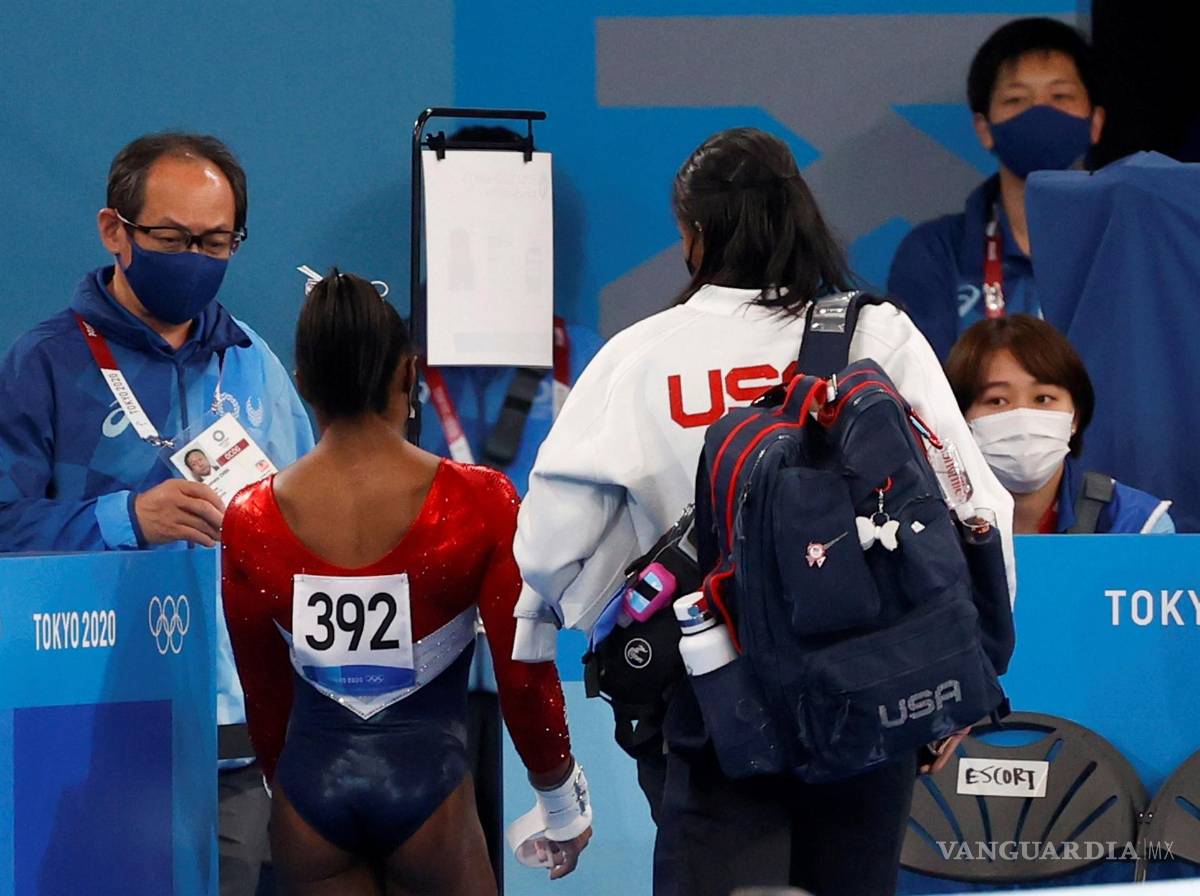 $!Para cuidar su salud mental, Simone Biles se retira de la final de gimnasia