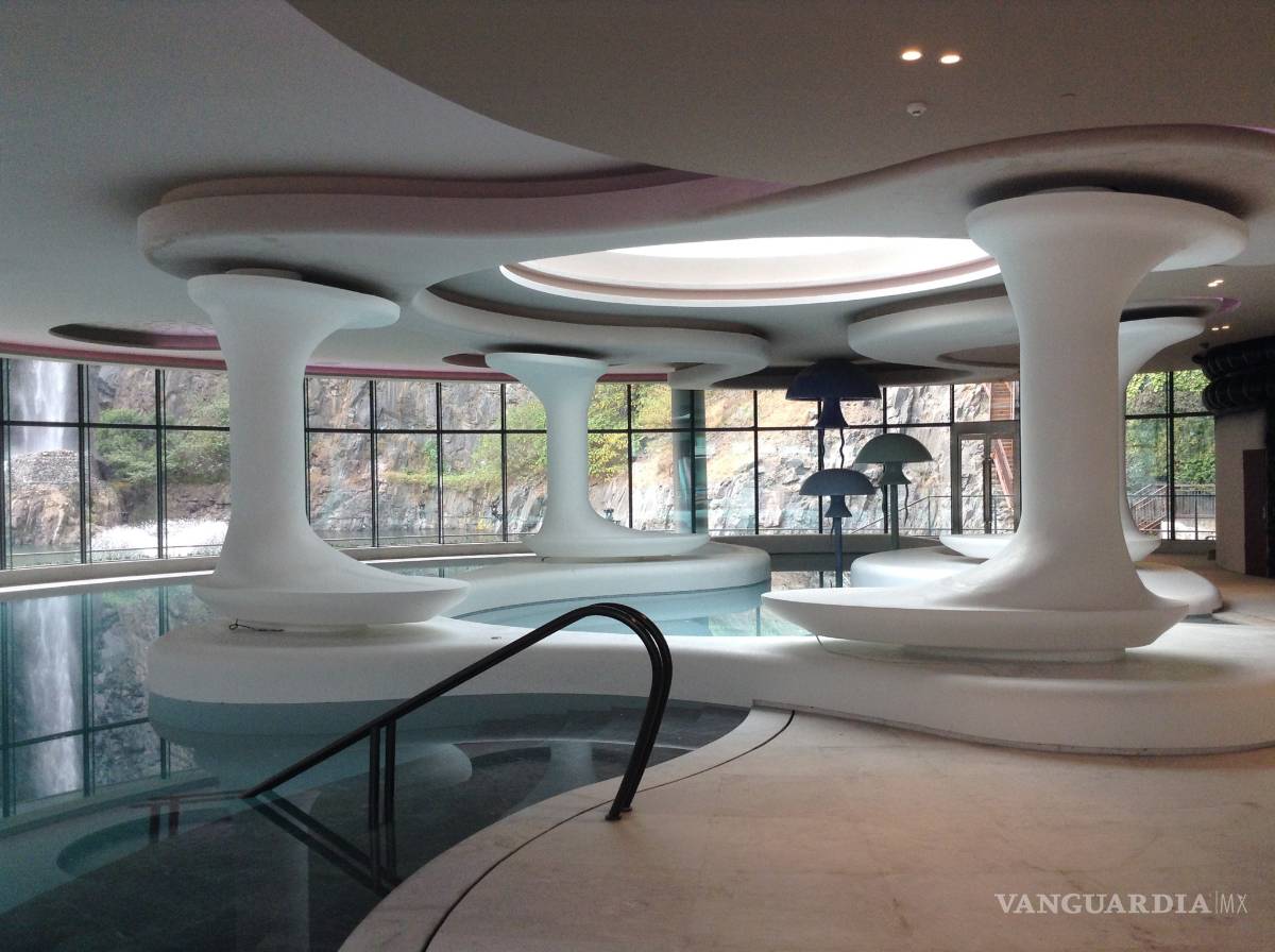 $!Shimao Wonderland, un majestuoso hotel que no fue construido hacia arriba, sino hacia abajo