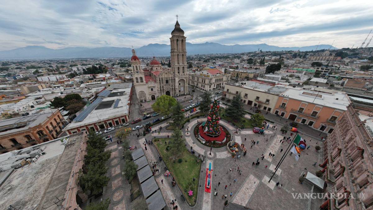 Descansa Saltillo en Navidad, plazas y calles se vacías; estrenan ciudadanos regalos al aire libre