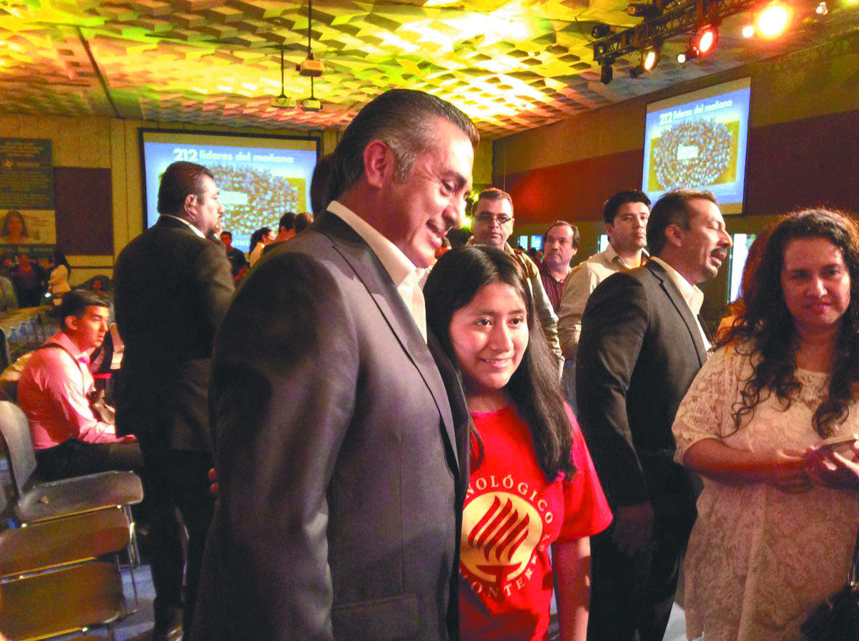 Ruth vence todos los obstáculos y desafía a las historia, es una Líder del Mañana