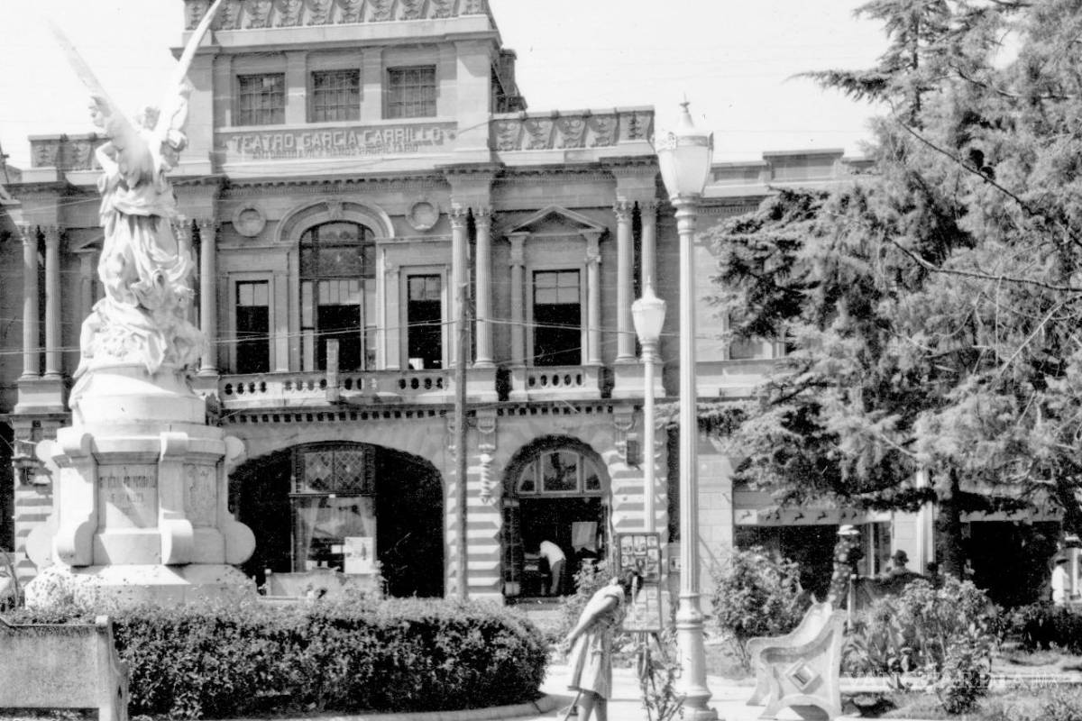 El oficio perdido del fotógrafo ambulante