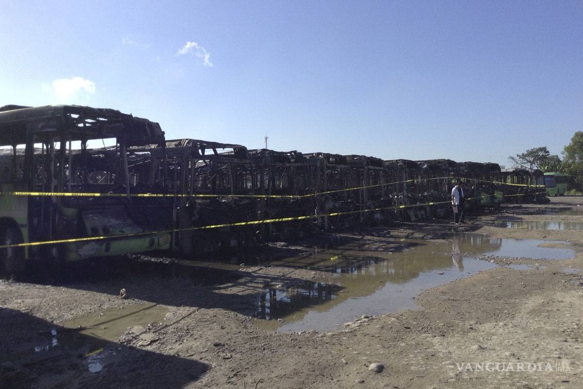 Descartan crimen organizado en quema de camiones