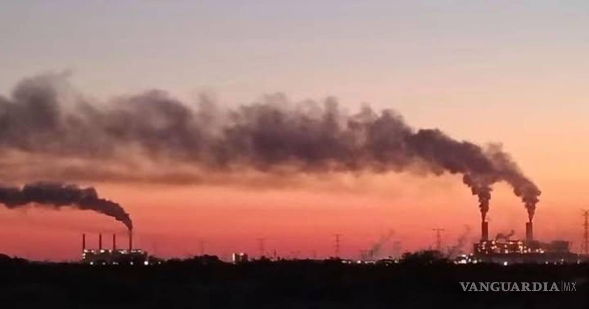 Recomiendan cubrebocas por contaminación de termoeléctricas en Nava, Coahuila