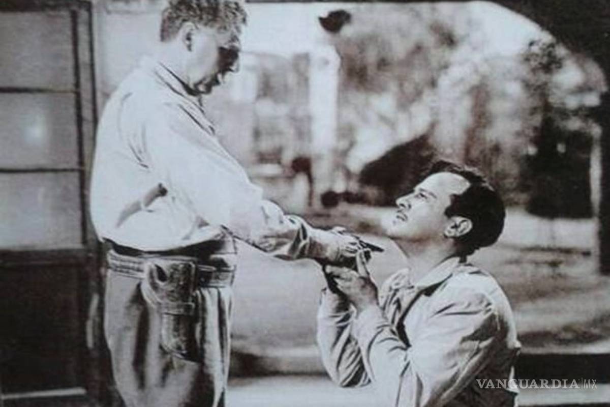 $!¡Hágase a un lao' mondrigo!... Cruz Treviño Martínez de la Garza (Fernando Soler) el macho saltillense a 70 años de 'La Oveja Negra' (videos)