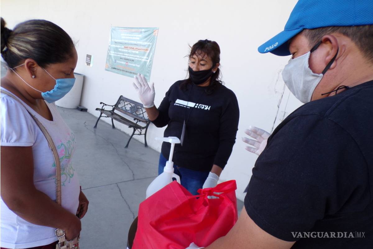 ‘Si no sale a trabajar no puede tener un sustento’, comunidad cristiana alivia carencias