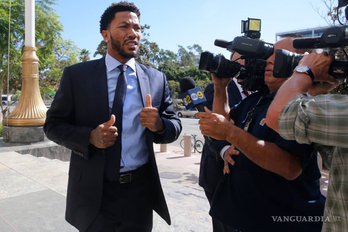 Derrick Rose da su testimonio en demanda por violación