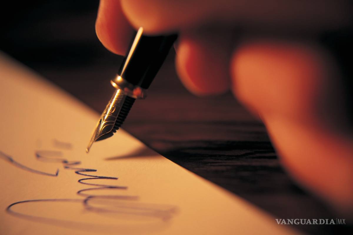 Invita Municipio de Saltillo a adultos mayores a concurso de narrativa