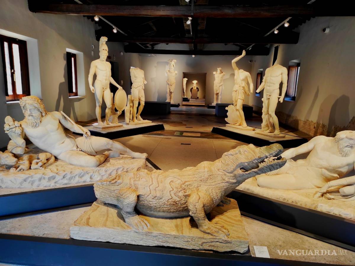 $!El emperador Adriano fue un enamorado de la escultura antigua, griega y egipcia y plagó de ellas su villa.