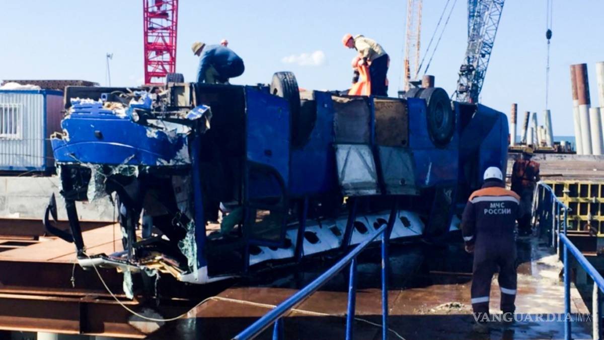 Al menos 18 muertos al caer al mar un autobús en el sur de Rusia