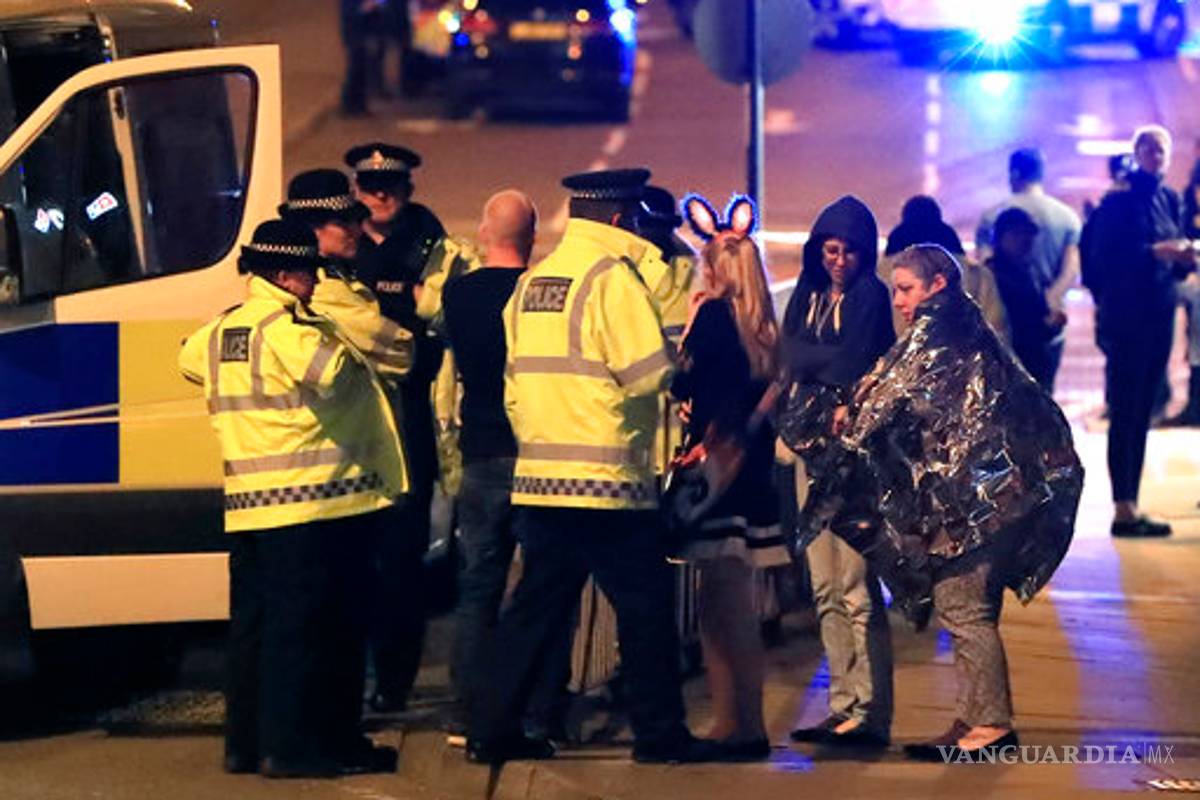$!Tragedia en concierto de Ariana Grande, las imágenes que dejó el atentado en Mánchester