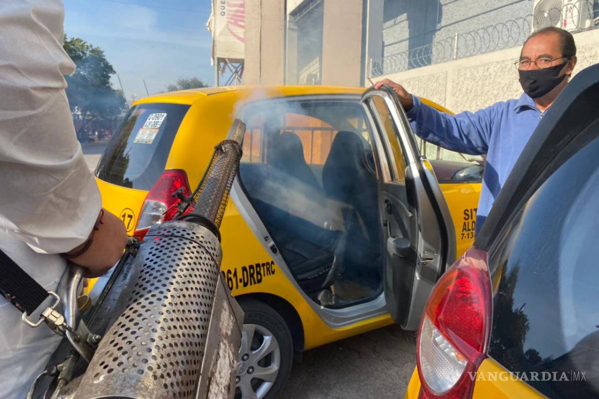 Continúan labores de sanitización en el transporte público en Torreón