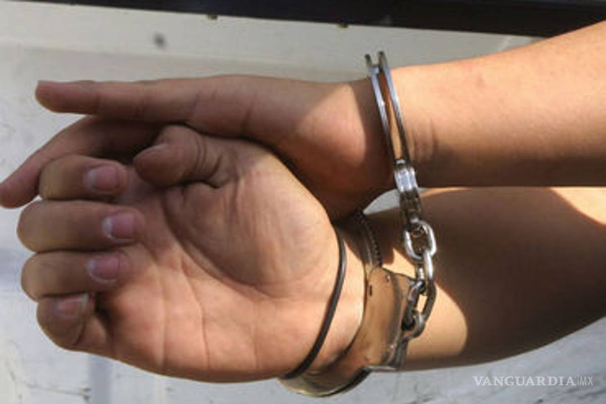 Trasladan a maestros de la CNTE a penal de Miahuatlán