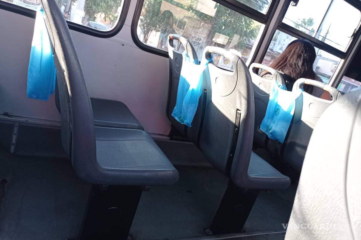 Chofer de la Ruta 2A de Saltillo sorprende a usuarios con iniciativa para mantener limpia su unidad