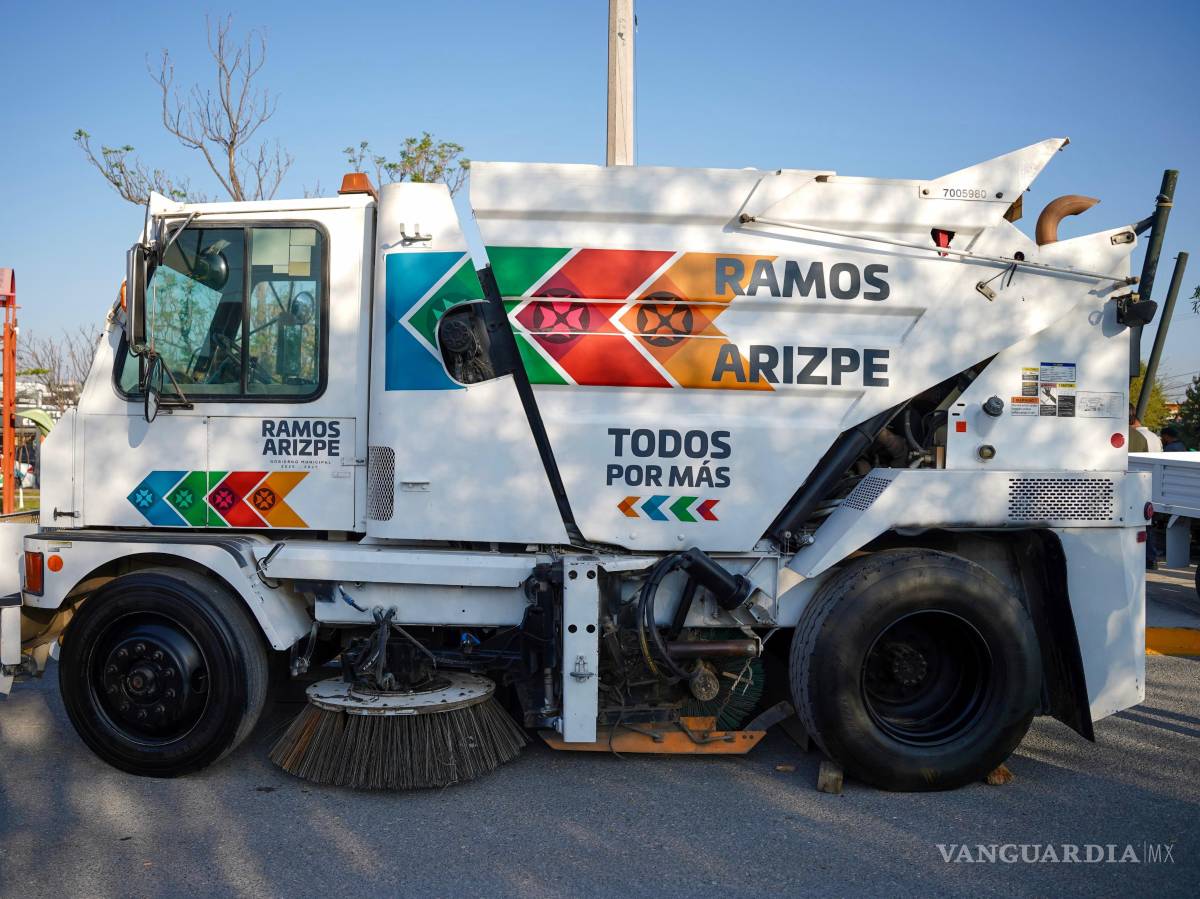 $!La barredora será utilizada para limpiar los bulevares de mayor tráfico vial.