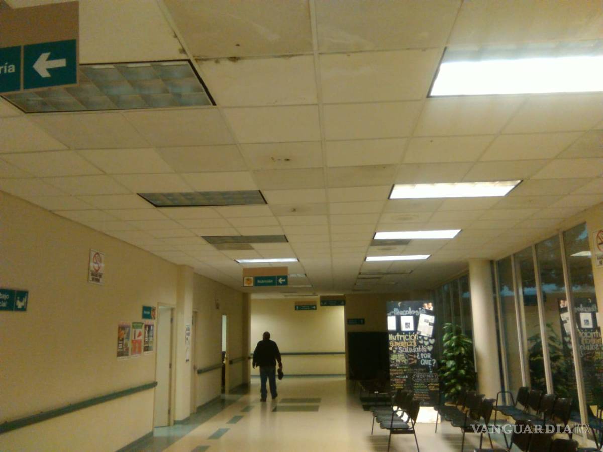 $!Lluvias revelan gran cantidad de goteras en el Centro Estatal del Adulto Mayor en Saltillo