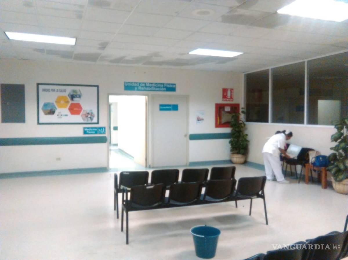$!Lluvias revelan gran cantidad de goteras en el Centro Estatal del Adulto Mayor en Saltillo