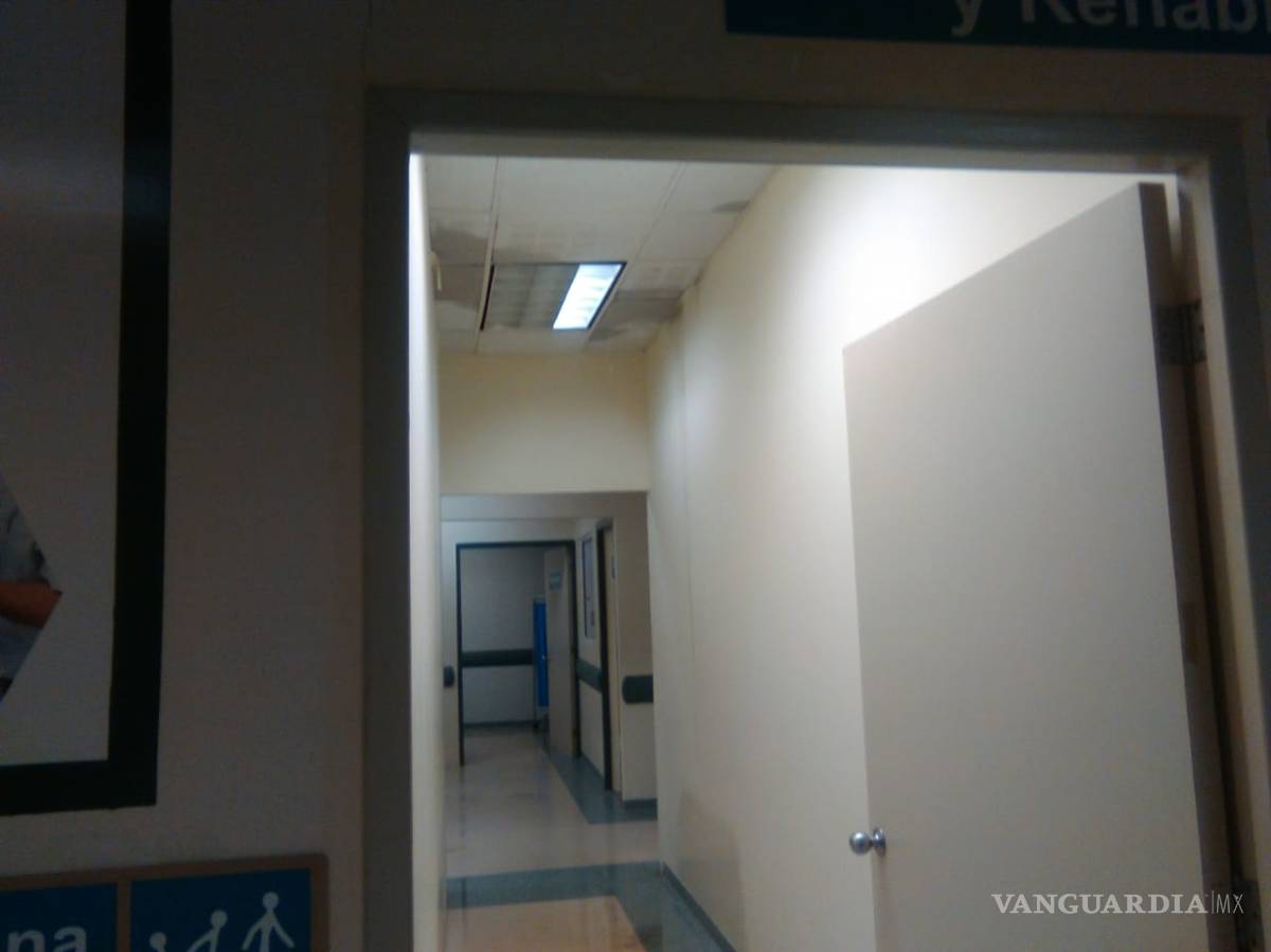 $!Lluvias revelan gran cantidad de goteras en el Centro Estatal del Adulto Mayor en Saltillo