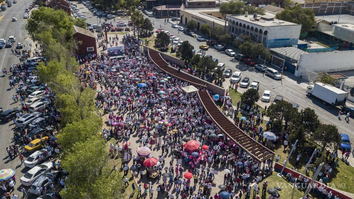 Así toman las calles y plazas miles de mexicanos para defender al INE (Fotos)