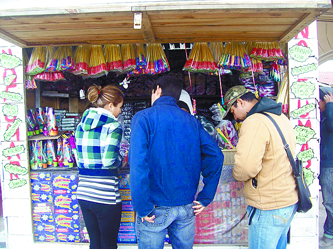 Sí habrá en Arteaga Feria del Cohete