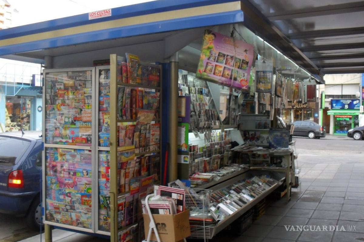 Fondo de Cultura Económica llega a los puestos de periódicos