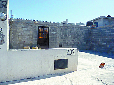 Aumentan denuncias contra curandero estafador; ahora quita casa y efectivo